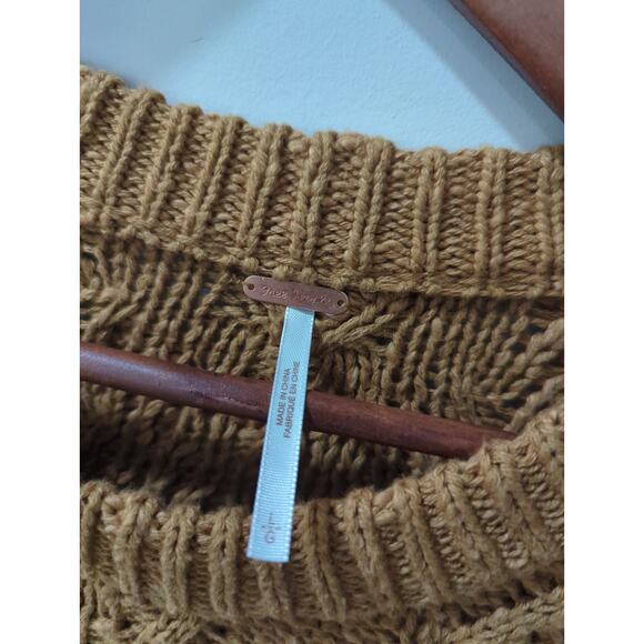 Free People Isla Cable Stitch Tunic Sweater NWT - Picture 4 of 5